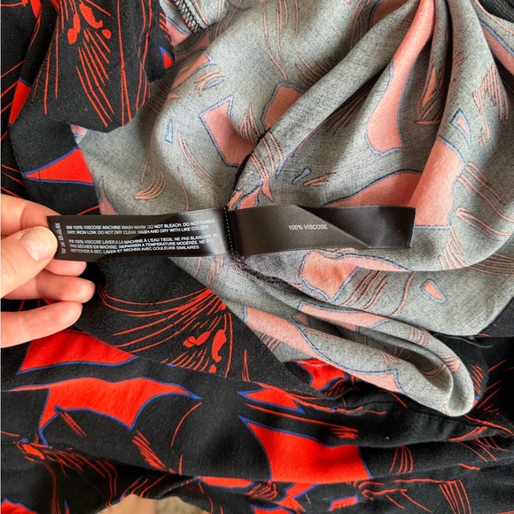 Denim & Flower Red and Black Floral Casual Button Down Shirt - Picture 6 of 7